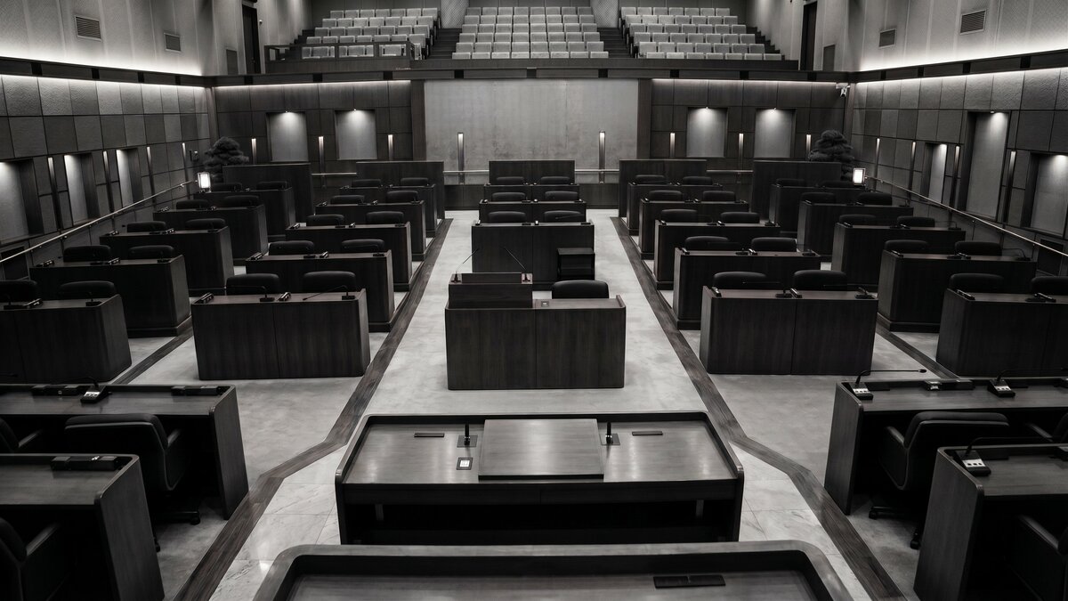 地方議会でなぜ不祥事が相次ぐのか？ 「存在が見えにくい」構造的病理と政治資金管理の欠如