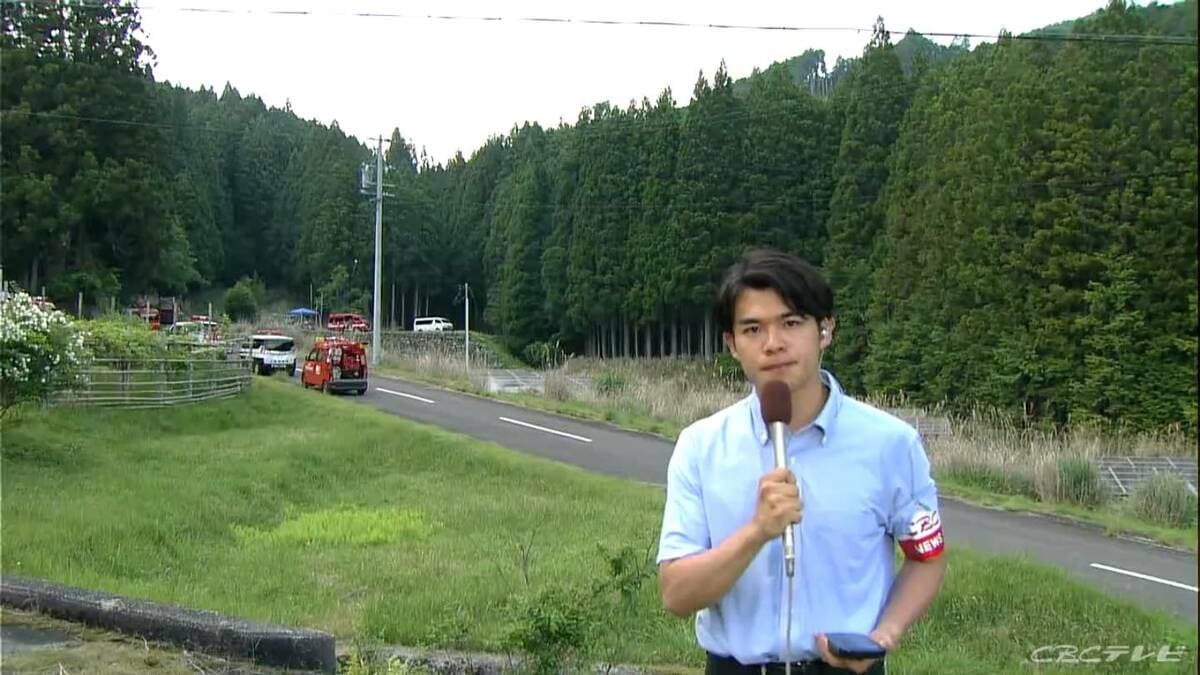 山林火災の現場から 発生から丸1日 期待されていた雨は降らず自衛隊ヘリの放水活動は日没まで 三重・津市 美杉村（午後4時50分時点）