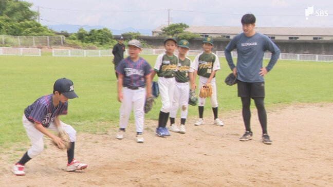 「静岡の野球界に恩返しがしたい」元ハヤテの初代主将・高橋駿さんと医師免許を持つ竹内奎人さんが小学生に野球教室を開催=静岡・浜松市|TBS NEWS DIG