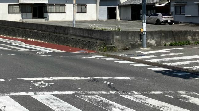 【速報】軽乗用車と衝突 原付バイク運転の男性が重体の模様 現場は警察署入口交差点 車運転の男を現行犯逮捕 山梨|TBS NEWS DIG