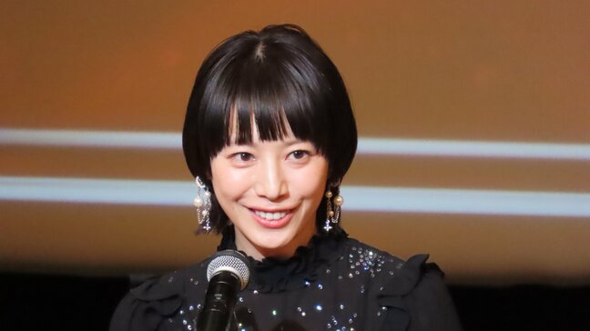 【 夏帆 】 竹内涼真の告白に驚き 中学時代 「夏帆さんが待ち受けでした」「僕らの世代でマドンナだった」|TBS NEWS DIG