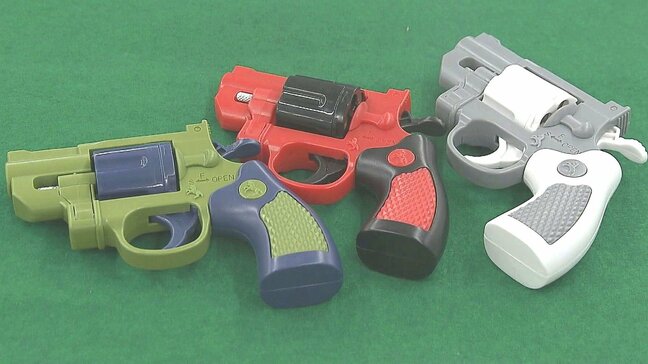 実弾発射できる「おもちゃ拳銃」大分県内で2丁回収 所持すれば銃刀法違反?警察に聞いた注意点|TBS NEWS DIG