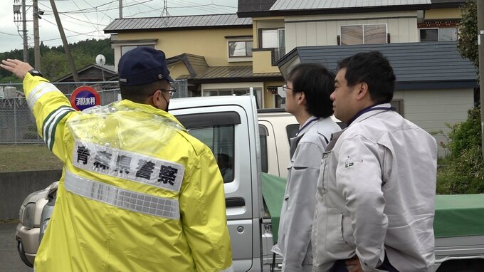 「玄関付近にクマがいる」小学校の敷地内にクマ　警察などが周辺の警戒強める　|　青森のニュース│ATV NEWS│青森テレビ