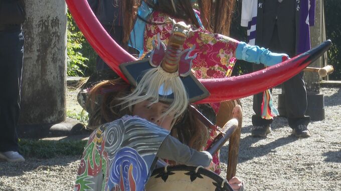 勇壮な「東方組太鼓踊り」里宮神社例大祭で中学生の舞い|TBS NEWS DIG