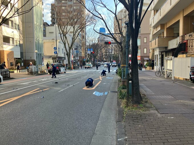 「人が倒れている」成人男性がトラックにはねられ死亡　トラック運転手は約5分後に現場に戻る　福岡市中央区の"けやき通り”|TBS NEWS DIG