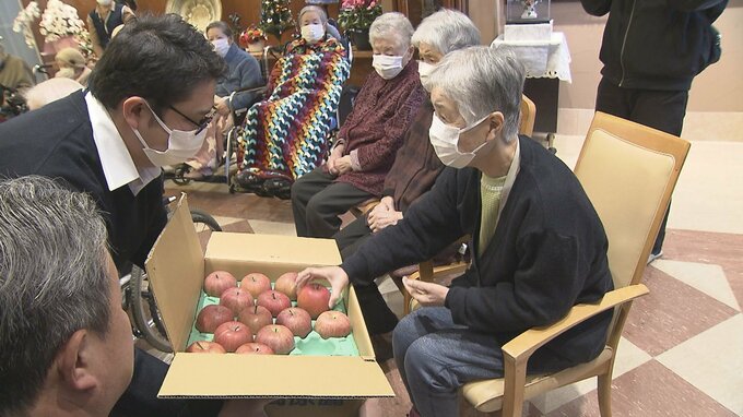 健康寿命日本一へ　高齢者施設にリンゴをプレゼント　|　大分のニュース｜OBS NEWS｜大分放送