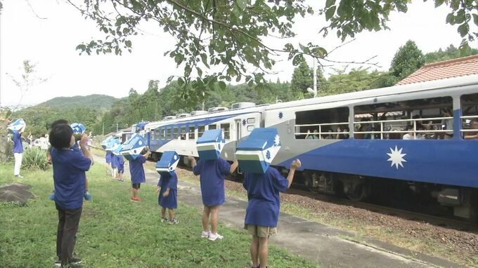 JR木次線「奥出雲おろち号」引退まで１か月…お出迎えにも熱　「新ヘッドマーク」も…ラストランまでカウントダウン開始　|　BSSニュース | BSS山陰放送