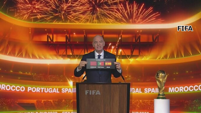 サッカーW杯30年はスペインなど3か国開催　34年はサウジに決定|TBS NEWS DIG