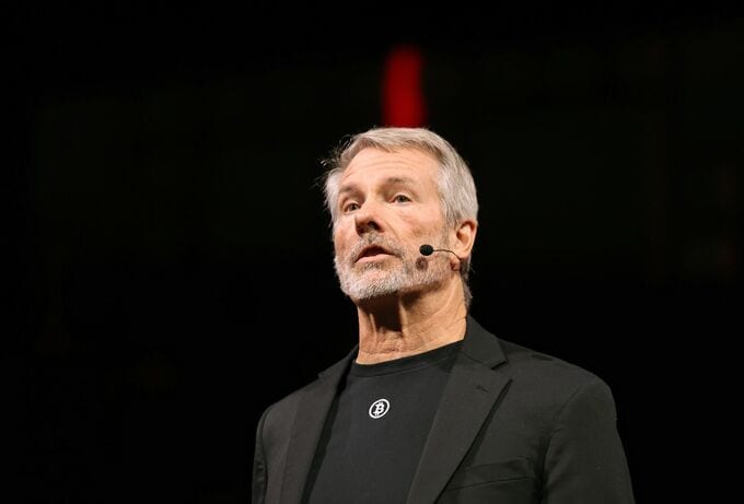 仮想通貨保有の米企業、投資家の支持失う－セイラー氏の戦略が逆回転