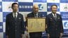 34年にわたり警察署の留置施設に弁当を作って届け続けた仕出し店　その理由は「自分の力で弁当をまた食べてみたいと感じてほしい」　更生願いながら1991年からほぼ休まずに届け続けた3食　77歳の店主に感謝状|TBS NEWS DIG