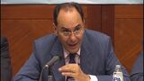 スペイン極右政党創設者が顎を撃たれ搬送　犯人は逃走中|TBS NEWS DIG