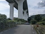 トラックがカーブを曲がりきれずフェンスに衝突して横転 運転していた78歳の農業の男性死亡 同乗の女性はけがなし=静岡・富士市 | 静岡のニュース | SBSNEWS | 静岡放送