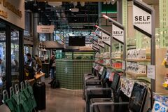 アマゾン傘下ホールフーズの主要卸売業者にサイバー攻撃－配送に支障| TBS CROSS DIG with Bloomberg