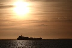 イランと米国、ホルムズ海峡でタンカー攻撃の応酬－戦争終結見通せず| TBS CROSS DIG with Bloomberg