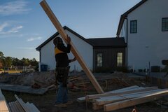 米住宅着工件数は増加、全ての予想上回る－集合住宅が62％急増| TBS CROSS DIG with Bloomberg