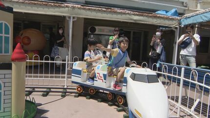 松坂屋の屋上遊園がリニューアル 昔ながらのレトロ遊具にオブジェの