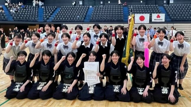 高校剣道界の絶対女王　インターハイ連覇を目指す中村学園女子高校に密着|TBS NEWS DIG