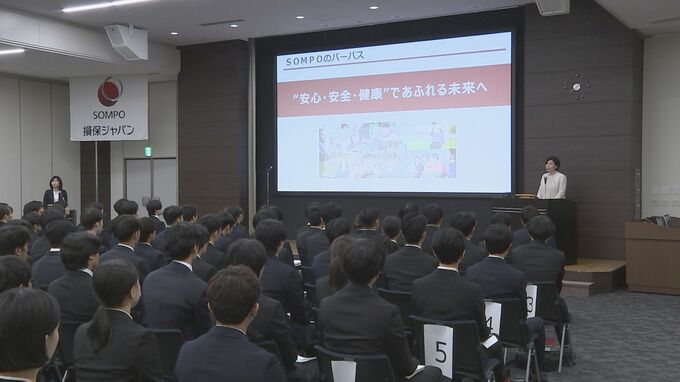 各地で内定式　内定率約9割の超売り手市場