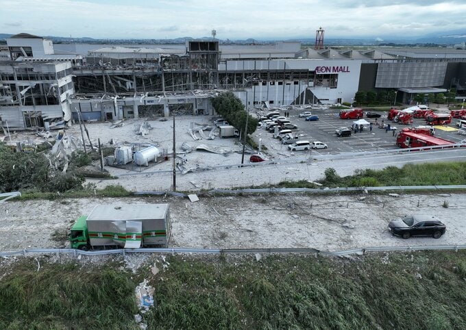 イオンモール爆発､原因はガスの可能性－イオン社長が熊本で会見