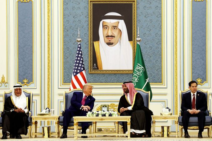 トランプ米大統領、人権より取引優先の外交姿勢強調－サウジで演説