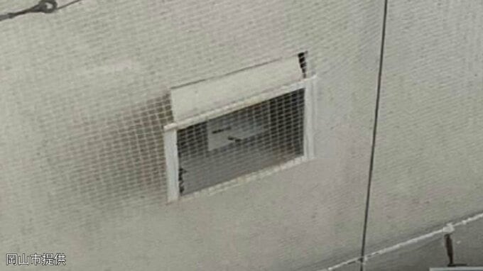 温泉プールの天井に設置した送風ダクトが落下し臨時休業…修繕が完了し安全を確認　3日から営業再開へ【建部町文化センター】|TBS NEWS DIG