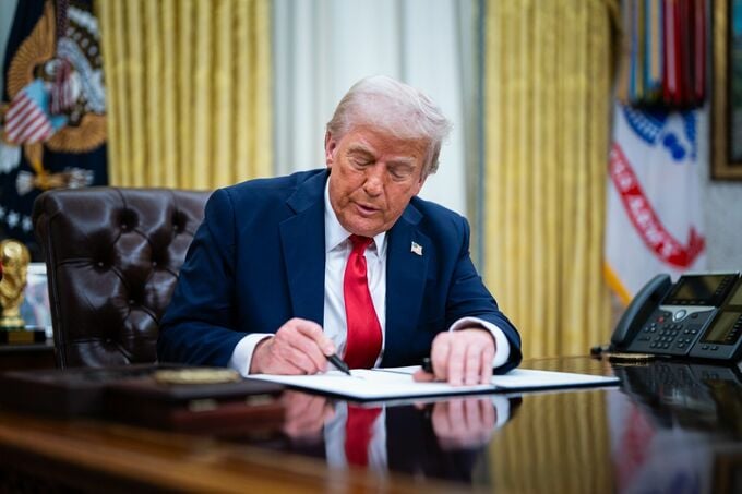 【日本市況】株伸び悩み、トランプ関税発表前に様子見－長期金利上昇