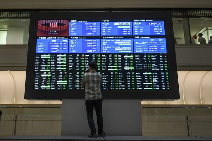 日経平均の下げ1000円超、米国による追加関税や米半導体株安を嫌気