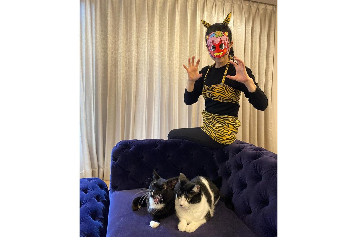 藤あや子さん 節分で「鬼」の仮装ショット 愛猫は…「相手にしてくれ