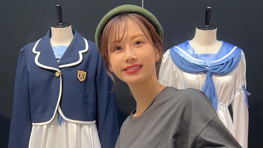 AKB48 劇場 ステージ床材 床材キーホルダー AKB48 劇場 ステージ床材 床材キーホルダー AKB48 Official Shop