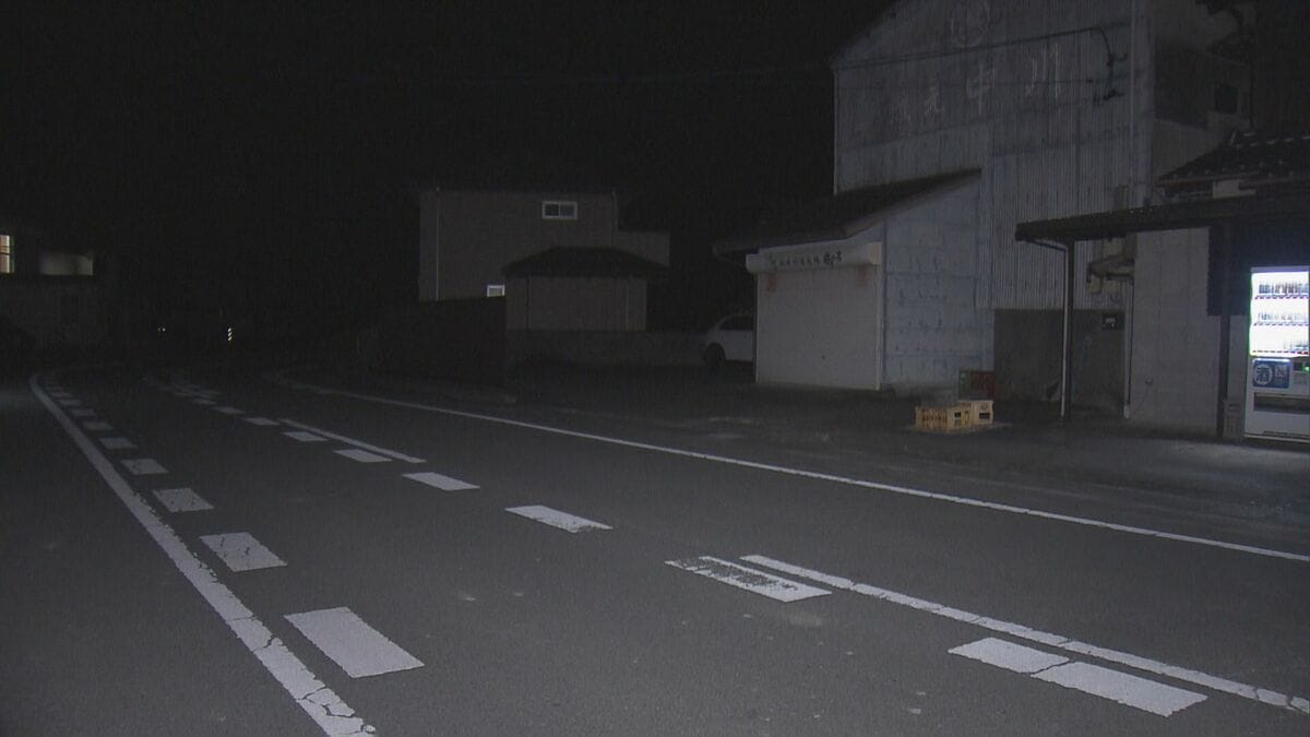 自転車の高齢女性ひき逃げされ重傷　61歳女逮捕も容疑を否認　三重・松阪市