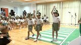 「青は右左見て手をあげてわたる」岡山市の企業が2014年から続ける交通安全教室「通算200回」を迎える【岡山】 | 岡山・香川のニュース | 天気 | RSK山陽放送