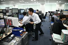 2年債入札「弱い」との見方、テール10年ぶりの大きさ－弱い需要示す| TBS CROSS DIG with Bloomberg