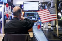 ウォール街は株保有継続を推奨－ドットコム・バブル期に似た様相でも| TBS CROSS DIG with Bloomberg