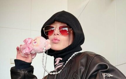 浜崎あゆみピンホールメガネ 【PINK】&【BLACK】 完売品 夜間必須なの