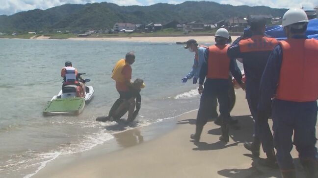 海開きを前に水難救助訓練　町と警察、消防、海上保安署が協力　「津波フラッグ」の紹介も　鳥取県・岩美町|TBS NEWS DIG