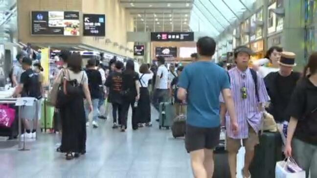台風7号 空の便にも影響 搭乗便の変更手続きをする帰省客も|TBS NEWS DIG