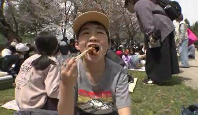 「最後の春に思い出を作ろう」今年で閉校　大町西小学校でお花見しながら昼食会　長野|TBS NEWS DIG