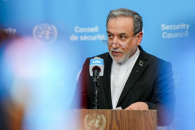 米からの最終的な回答、仲介国通じて待つ－イランのアラグチ外相