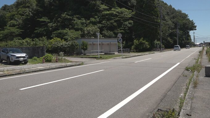 「やっぱり怖いわいね」県道でクマと車が衝突する事故　運転手にけがなし　周囲では警戒が続く　富山・高岡市　|　富山のニュース｜天気・防災｜チューリップテレビ