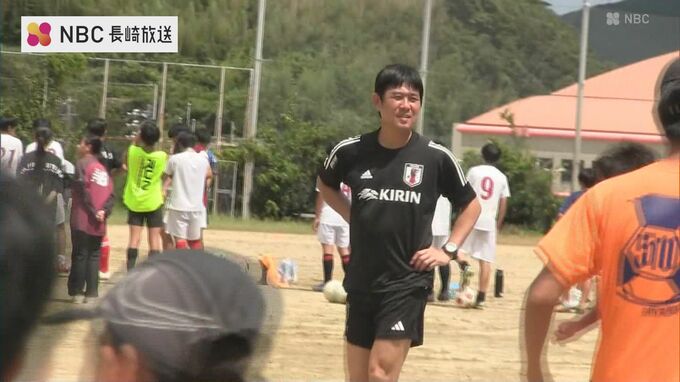「ブラボー」サッカー森保監督が離島でサッカー教室　|　長崎のニュース | 天気 | NBC長崎放送