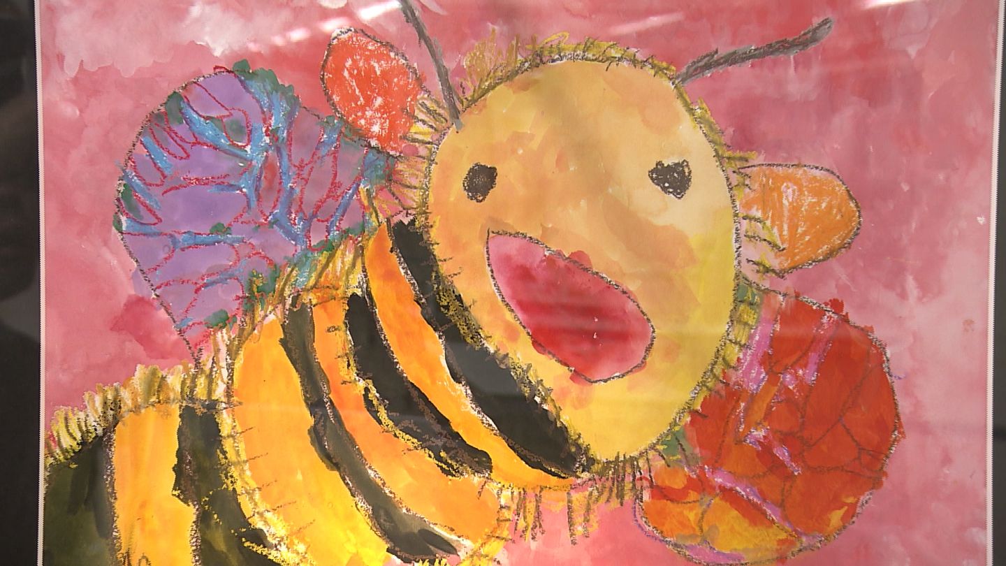 「巣みつ」が乗ったハニカムソフトやミツバチの絵画など　ハチミツの魅力を伝えるイベント【岡山髙島屋】
