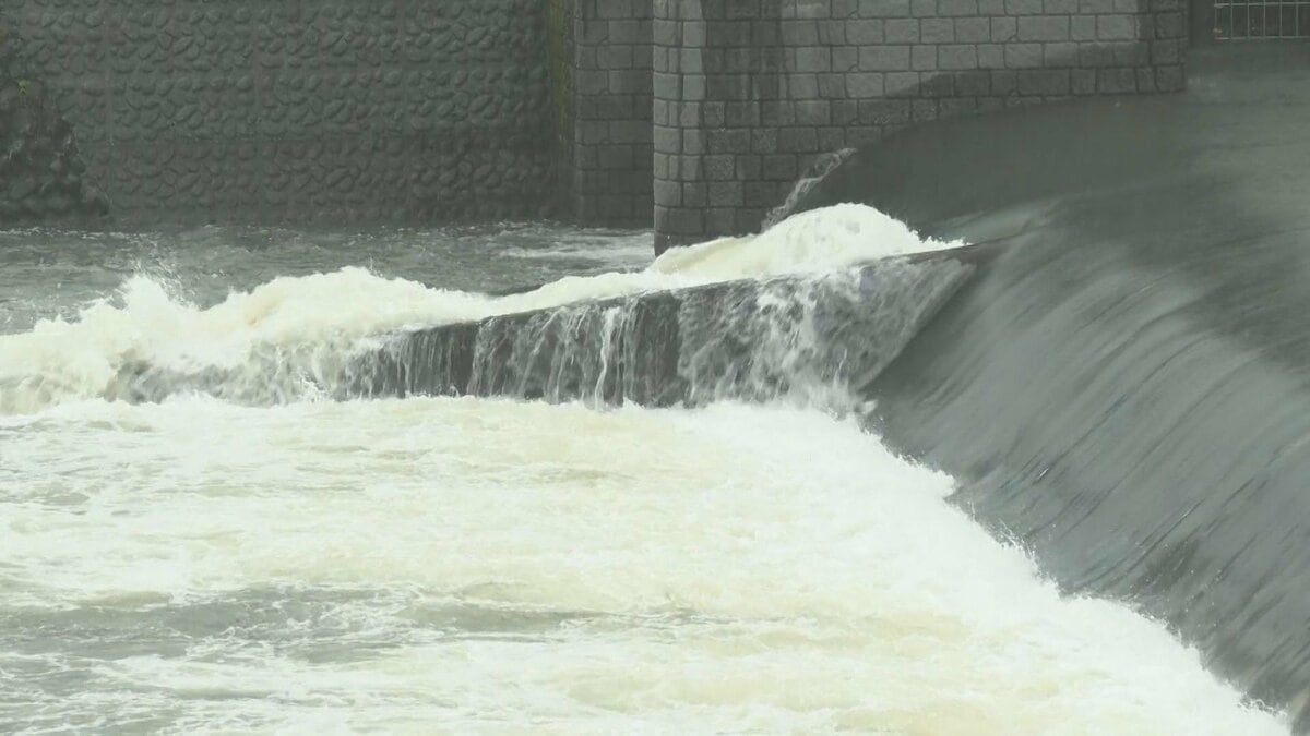 梅雨前線の南下で大分県内は大気の状態不安定　夜のはじめかけ急な強い雨に注意