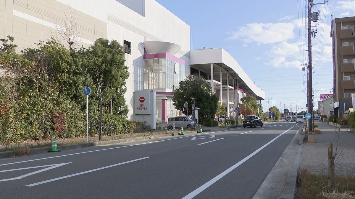 車は減速せず横断歩道に進入か 歩いて渡っていた女性がひき逃げされ意識不明の重体 愛知･東浦町