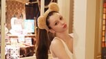 【 ダレノガレ明美 】 ディズニー&豪華料理で祝福された誕生日を報告 キャビアに特製ケーキ、両手の花束も|TBS NEWS DIG