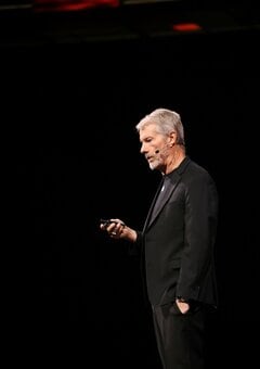 米ストラテジーの優先株保有ファンド、証券交換を協議－資本再編巡り| TBS CROSS DIG with Bloomberg