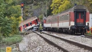 東欧スロバキアで特急列車同士が正面衝突 90人超が負傷 「人為的ミス」が原因か| TBS CROSS DIG with Bloomberg