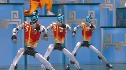 中国「春節」祝う番組で人型ロボットがカンフー 中国政府は