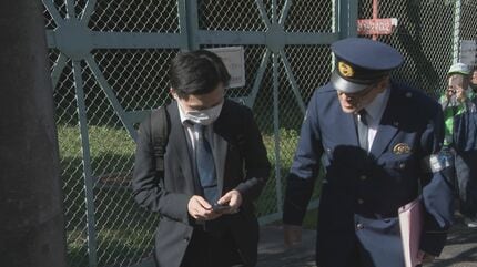 警察ベスト値下げ中 お宅の屋根の端がはがれそうで…」は下見役の“闇バイト”かも 「個人情報