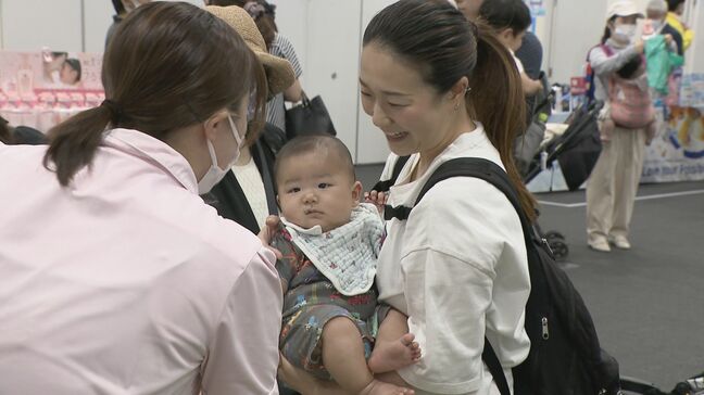 子育てに役立つ情報や商品を紹介する「ウェルネスフェスタ」 赤ちゃんの身体測定や絵本の読み聞かせブースもにぎわう 名古屋|TBS NEWS DIG