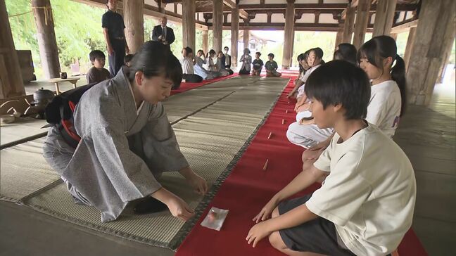 長床で小学生が茶道体験 日本の伝統文化に触れる 福島 |TBS NEWS DIG